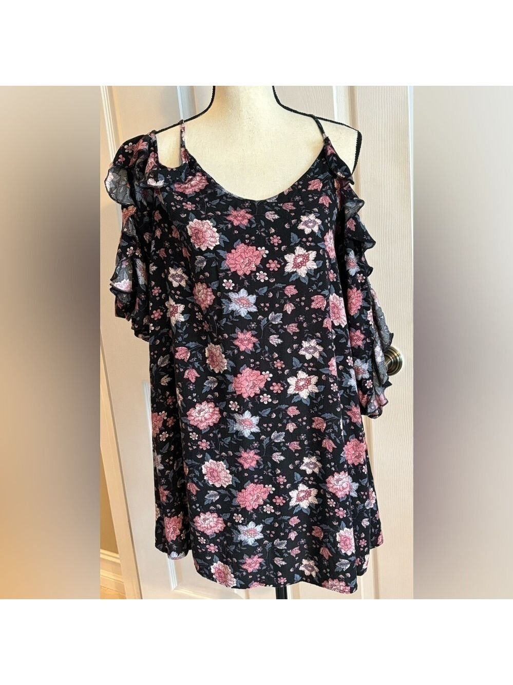American Eagle Outfitters Cold Shoulder on/off Shoulder Floral Dress. Sz M